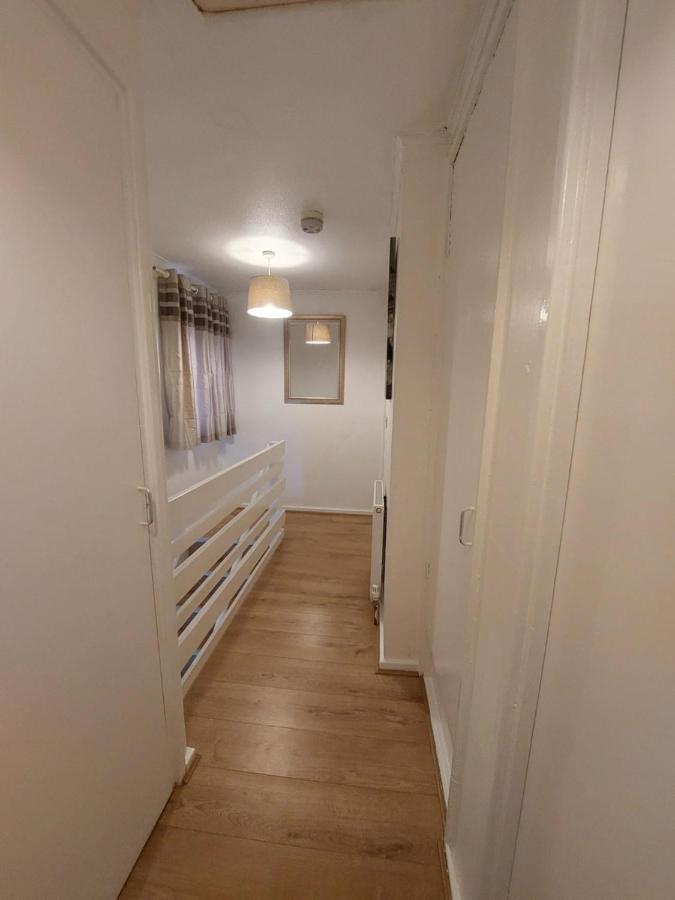 Lovely 2-Bed House In The Heart Of Woodhouse Leeds Лидс Экстерьер фото