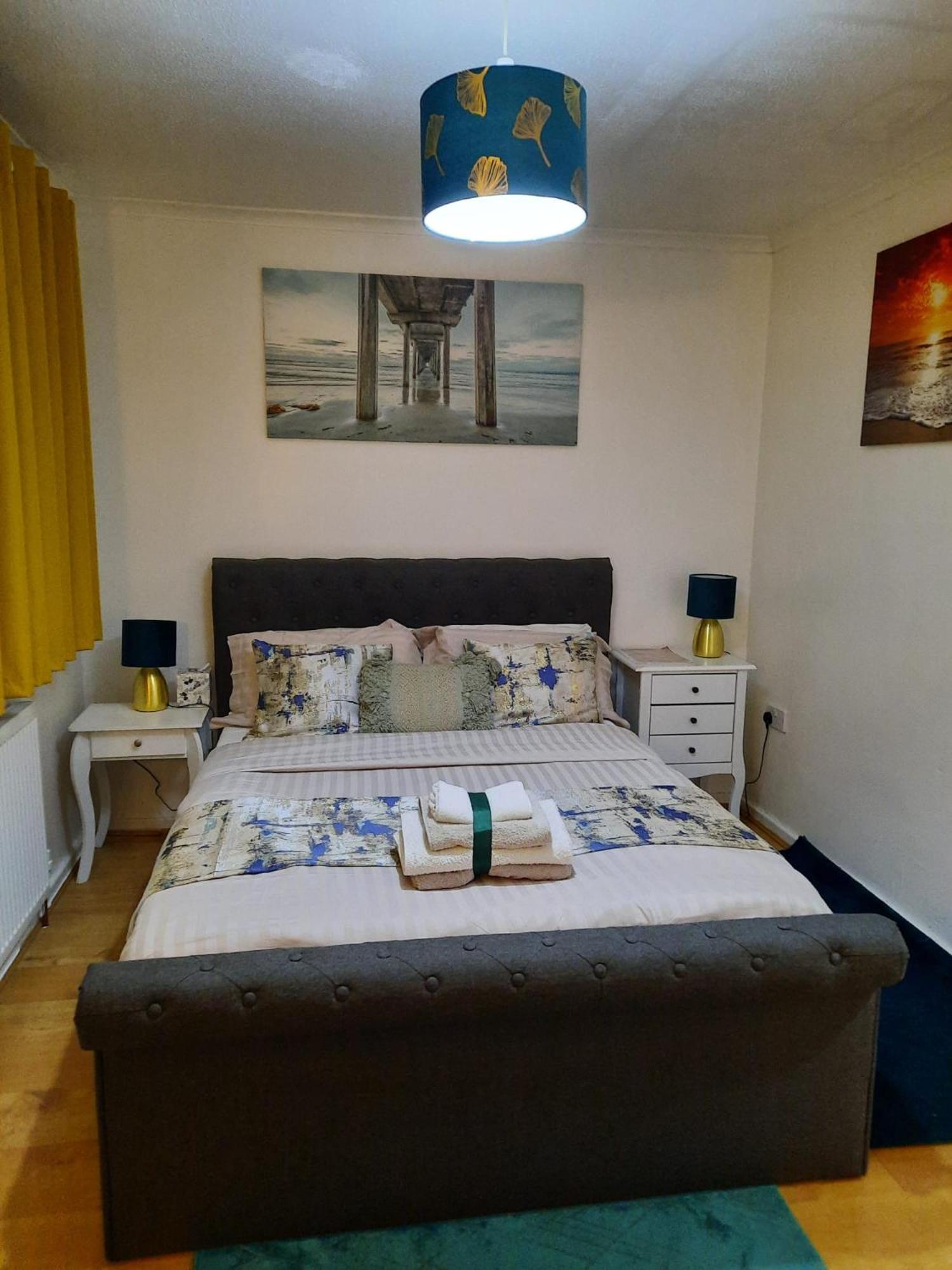 Lovely 2-Bed House In The Heart Of Woodhouse Leeds Лидс Экстерьер фото