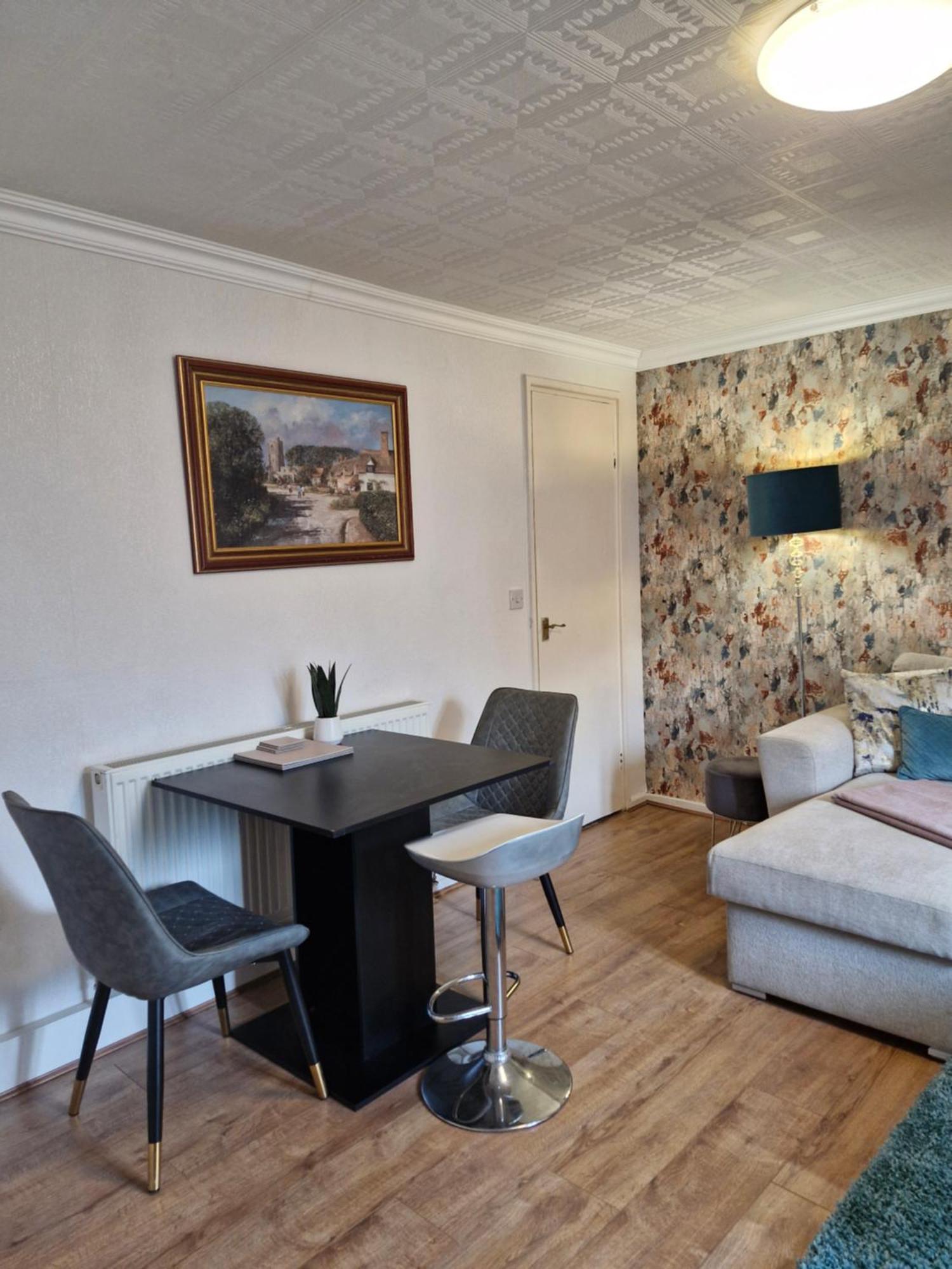 Lovely 2-Bed House In The Heart Of Woodhouse Leeds Лидс Экстерьер фото
