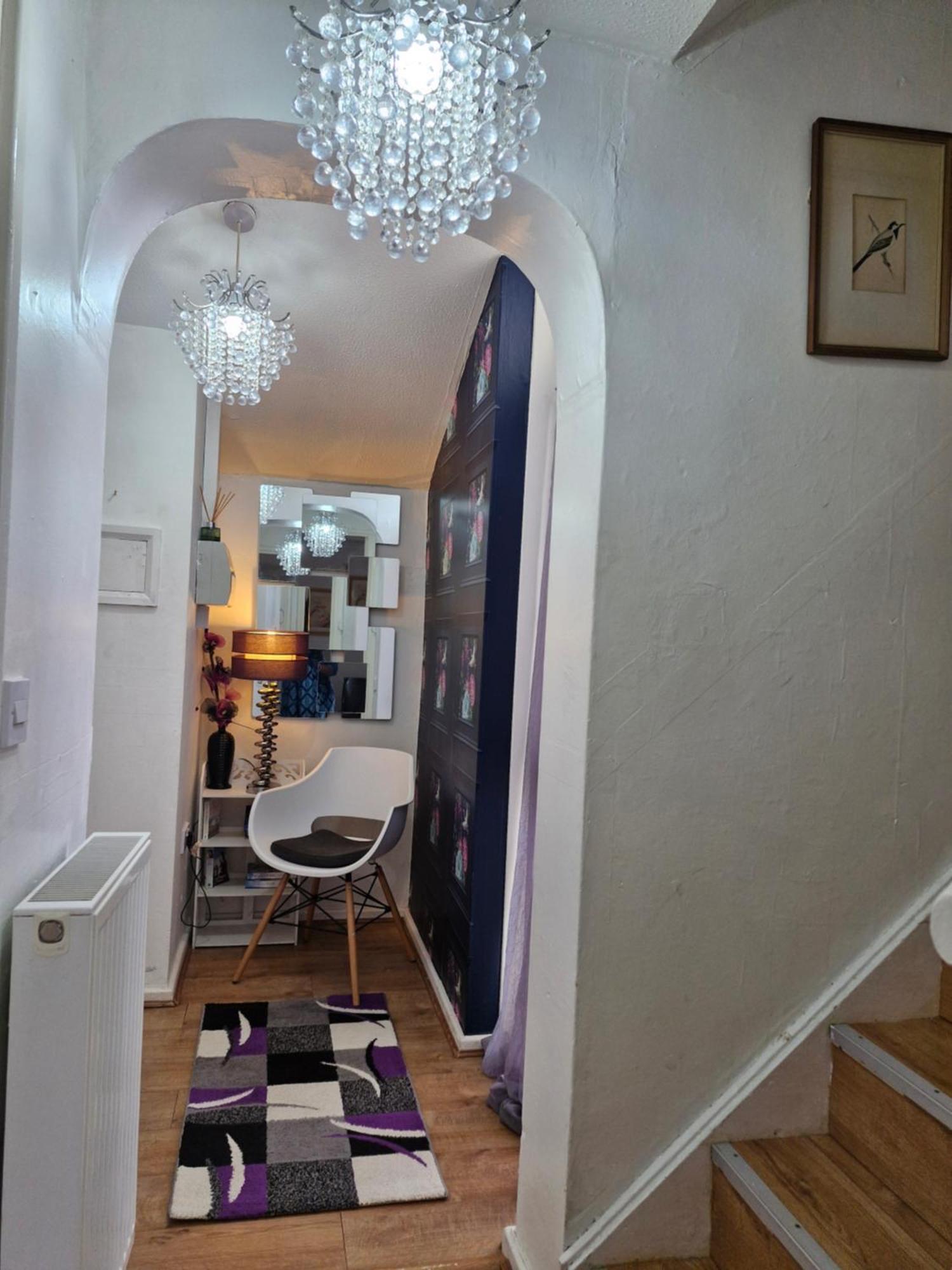 Lovely 2-Bed House In The Heart Of Woodhouse Leeds Лидс Экстерьер фото